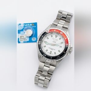 ​Vintage Activa Swiss Quartz Diver - Iconic Pepsi Bezel - Invicta